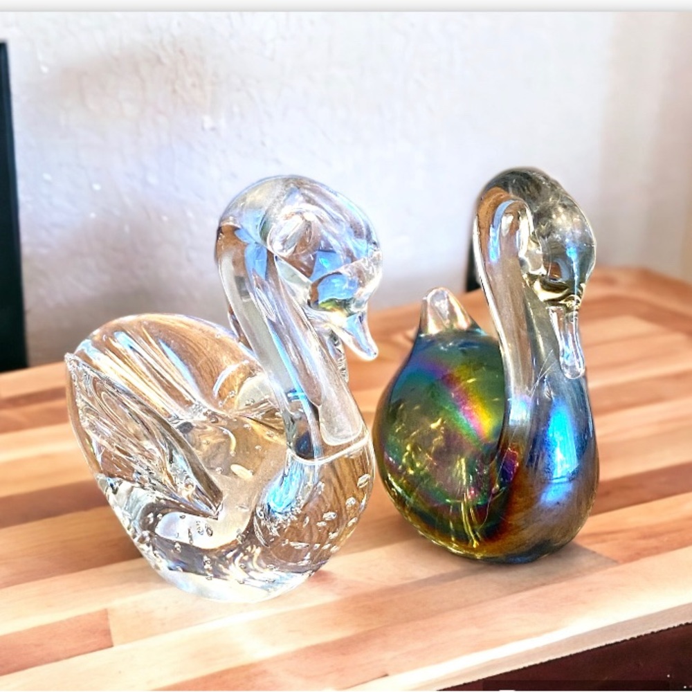 art glass swan figurines in clear glass and green iridescent glass vintage
